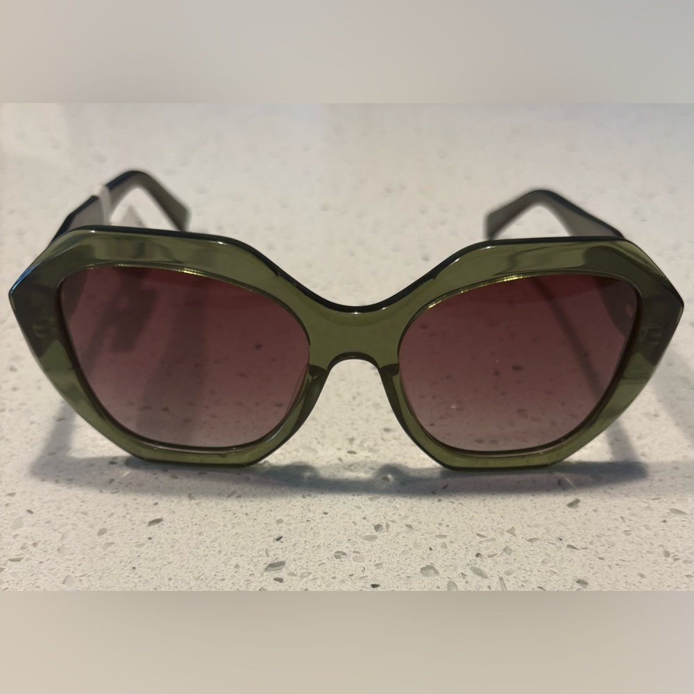 Olive Green Oversized Women's Sunglasses with Gradient Lenses